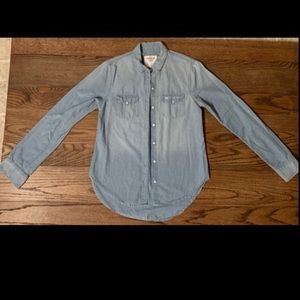 *LISTING PENDING* Abercrombie & Fitch Chambray Women’s Size XS